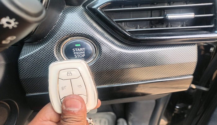 2023 Tata Safari XZA PLUS O RED DARK , Diesel, Automatic, 71,618 km, interior