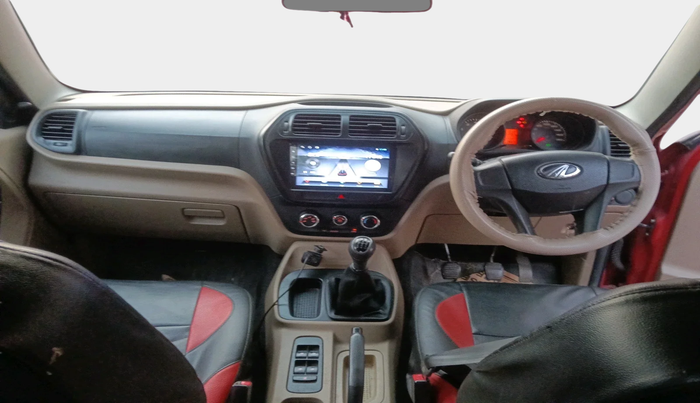 2017 Mahindra TUV300 T4 PLUS, Diesel, Manual, 36,639 km, interior
