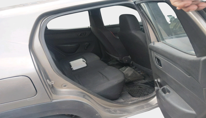 2016 Renault Kwid RXT 0.8, Petrol, Manual, 2,04,832 km, interior