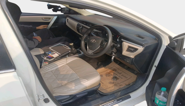 2014 Toyota Corolla Altis G PETROL, Petrol, Manual, 85,920 km, interior