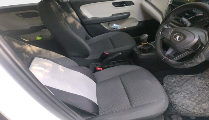 2022 Tata ALTROZ XE PETROL, Petrol, Manual, 39,181 km, interior