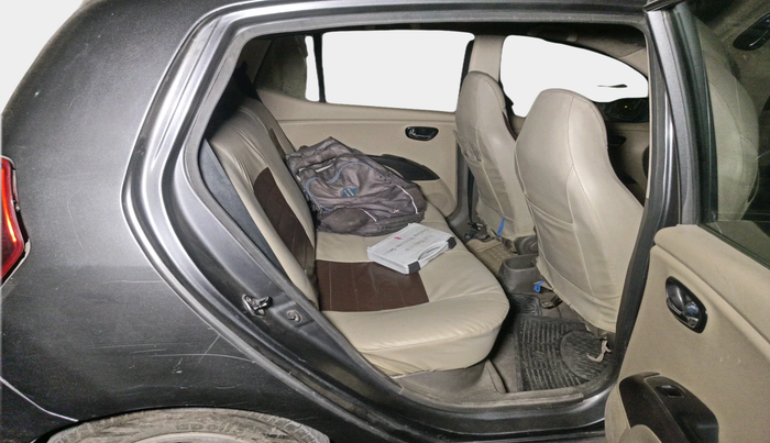 2011 Hyundai i10 MAGNA 1.2, Petrol, Manual, 1,08,174 km, interior