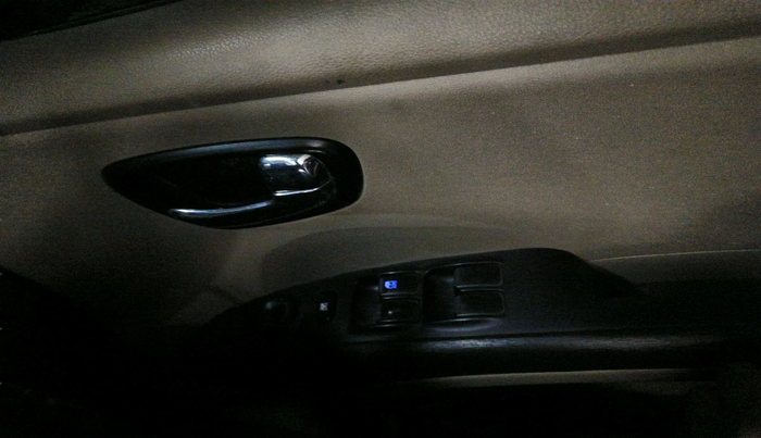 2011 Hyundai i10 MAGNA 1.2, Petrol, Manual, 1,08,174 km, interior