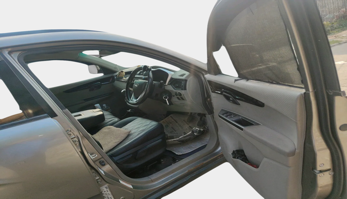 2017 Mahindra Kuv100 K6 6 STR, Petrol, Manual, 62,569 km, interior