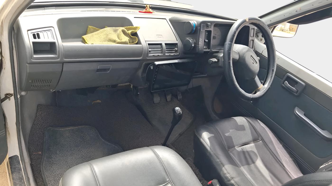 2010 Maruti 800 AC, Petrol, Manual, 50,000 km, interior