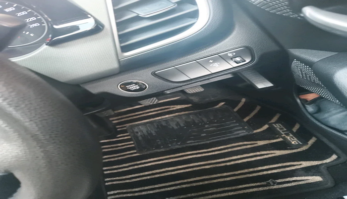 2020 KIA SELTOS HTK PLUS 1.5, Petrol, Manual, 34,663 km, interior