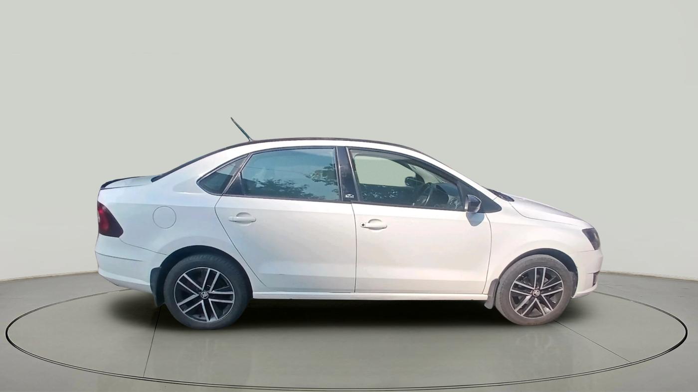 2019 Skoda Rapid STYLE 1.6 MPI AT, Petrol, Automatic, 58,998 km, exterior