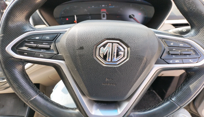 2021 MG HECTOR SHARP 2.0 DIESEL, Diesel, Manual, 1,76,586 km, interior