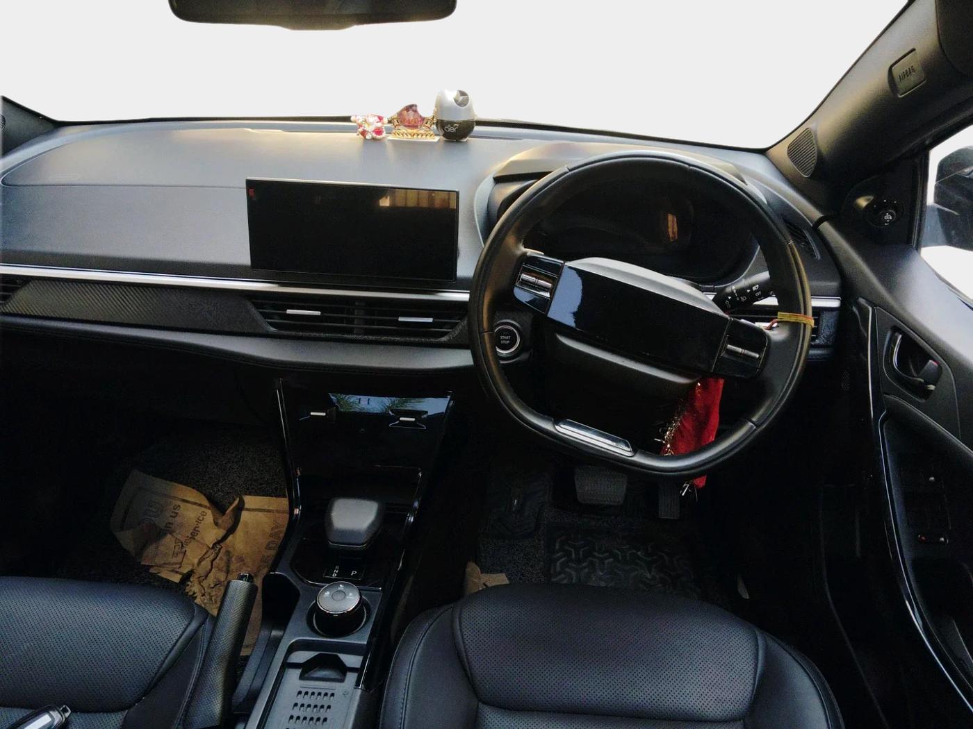 2024 Tata NEXON Fearless Plus S 1.2 Revotron 7DCA Dark Edition, Petrol, Automatic, 7,505 km, interior