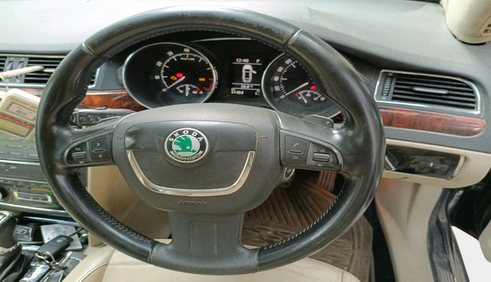 2013 Skoda Superb ELEGANCE 1.8 TSI AT, Petrol, Automatic, 81,484 km, interior