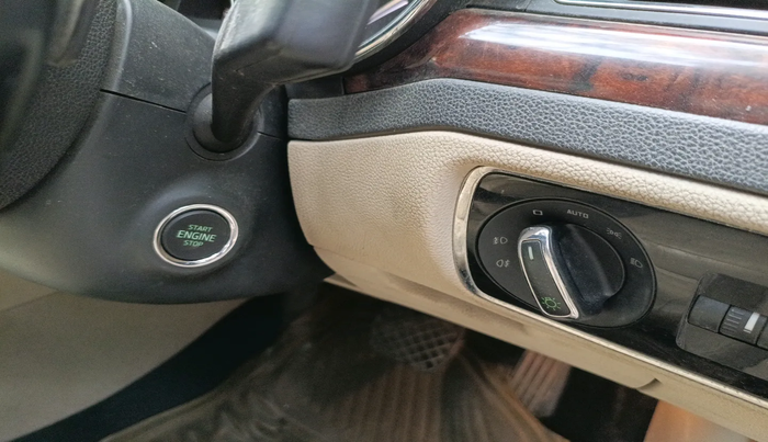 2013 Skoda Superb ELEGANCE 1.8 TSI AT, Petrol, Automatic, 81,484 km, interior