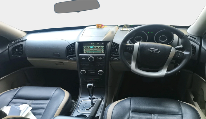 2017 Mahindra XUV500 W6 AT 1.99, Diesel, Automatic, 1,45,319 km, interior