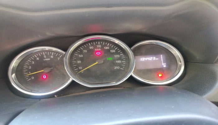 2017 Renault Duster RXL PETROL, Petrol, Manual, 1,36,000 km, interior