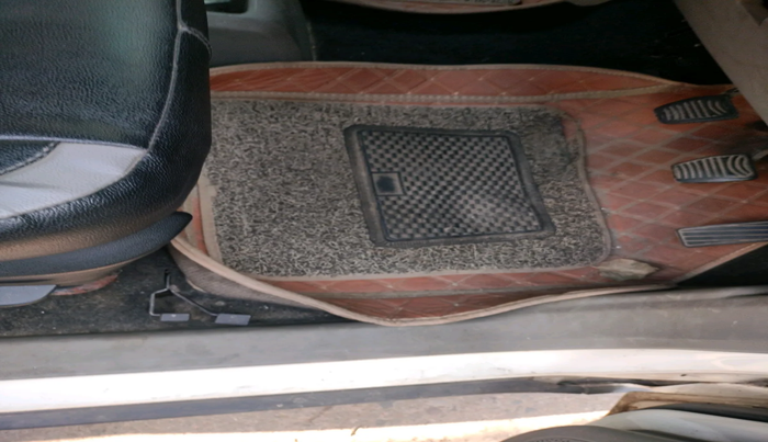 2016 Mahindra Kuv100 K6 PLUS D 6 STR, Diesel, Manual, 90,149 km, interior