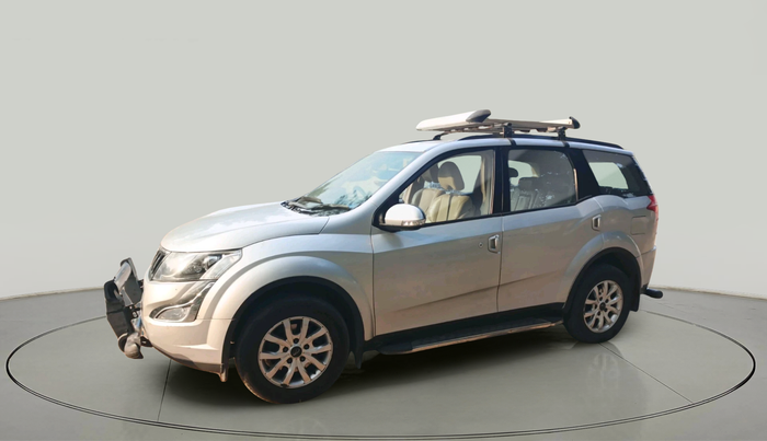 2016 Mahindra XUV500 W8, Diesel, Manual, 1,18,730 km, exterior