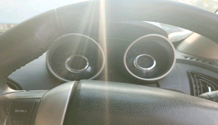 2016 Mahindra XUV500 W8, Diesel, Manual, 1,18,730 km, interior