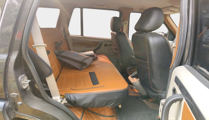 2018 Mahindra Scorpio S7, Diesel, Manual, 49,831 km, interior