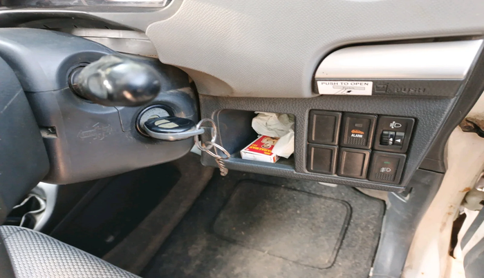 2012 Maruti Wagon R 1.0 VXI, Petrol, Manual, 80,362 km, interior