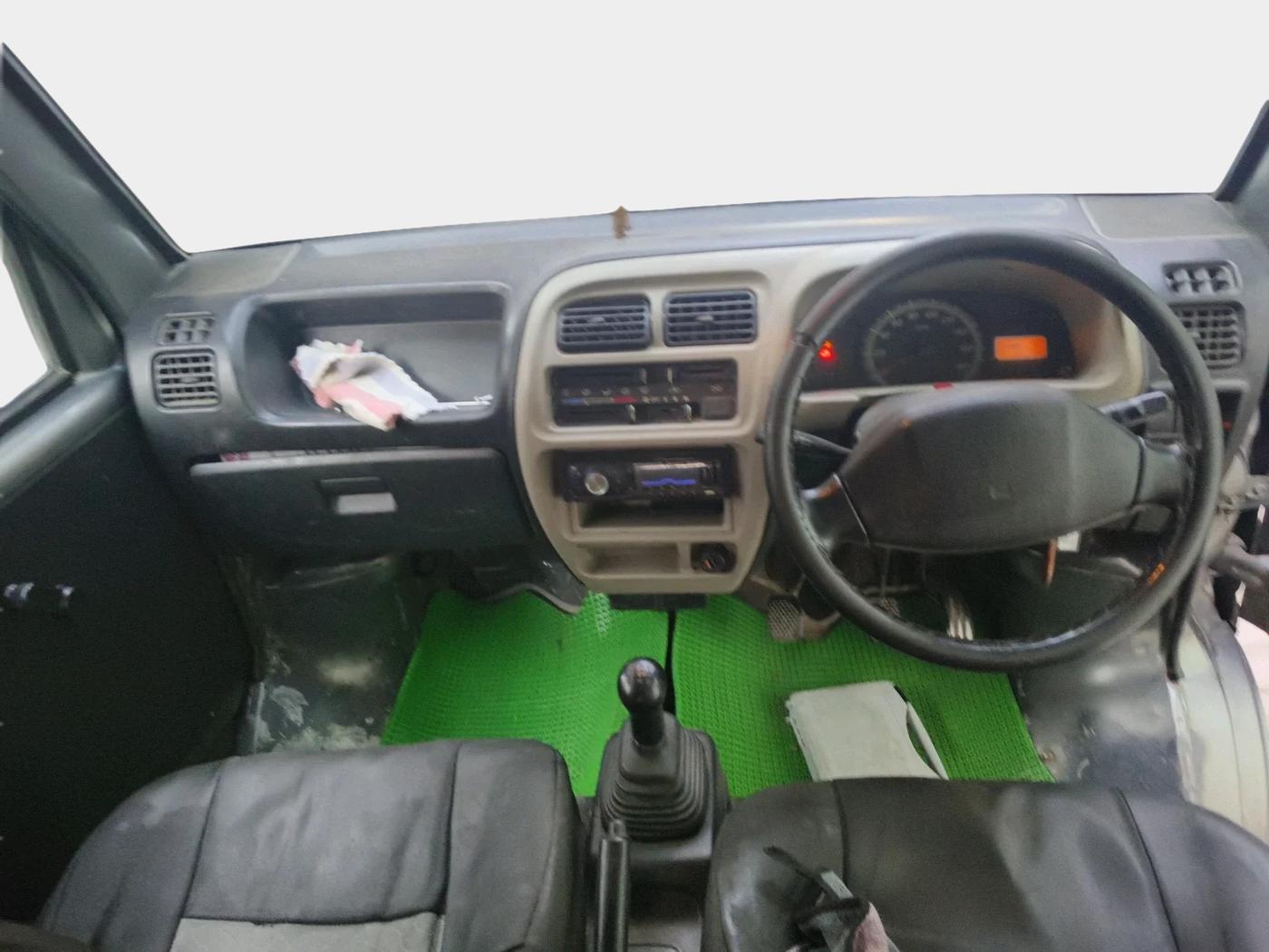 2018 Maruti Eeco 7 STR, CNG, Manual, 73,785 km, interior