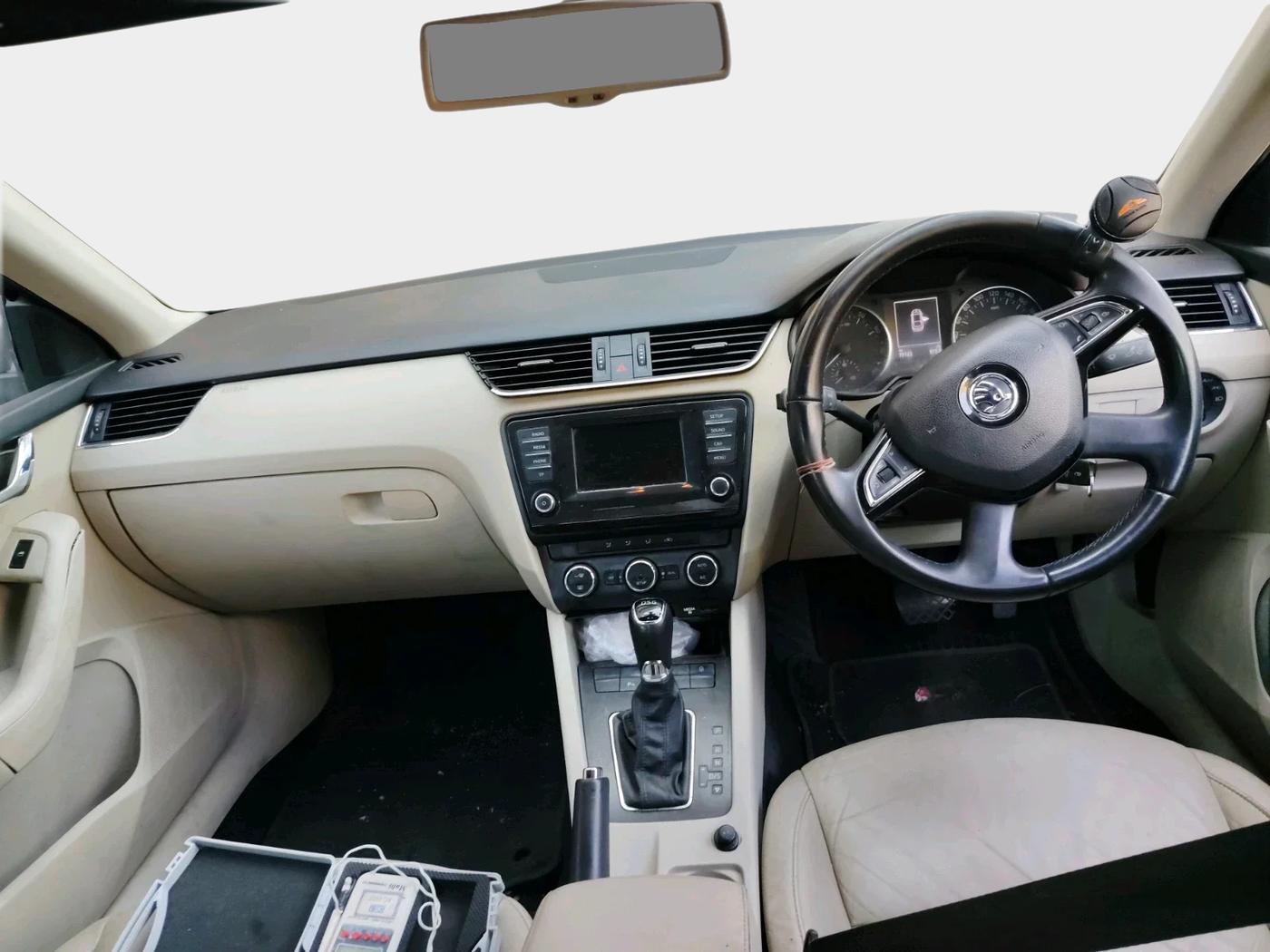 2014 Skoda Octavia ELEGANCE 1.8 TSI AT, Petrol, Automatic, 78,954 km, interior