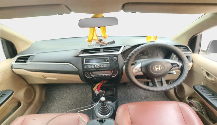 2017 Honda Amaze 1.2L I-VTEC S, Petrol, Manual, 1,00,036 km, interior