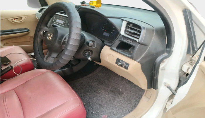 2017 Honda Amaze 1.2L I-VTEC S, Petrol, Manual, 1,00,036 km, interior