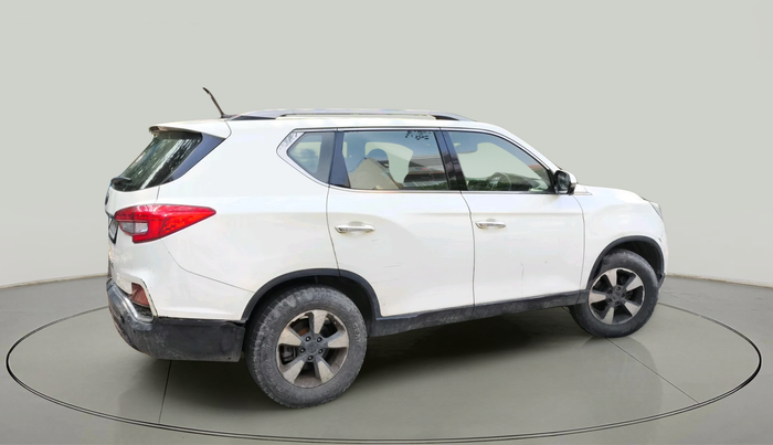 2018 Mahindra ALTURAS G4 4WD AT, Diesel, Automatic, 1,28,589 km, exterior
