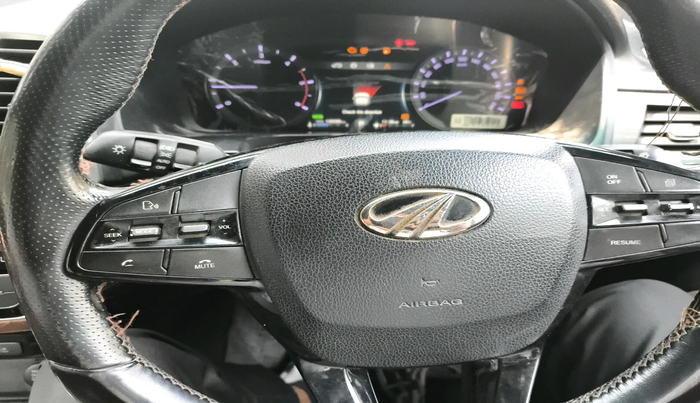 2018 Mahindra ALTURAS G4 4WD AT, Diesel, Automatic, 1,28,589 km, interior