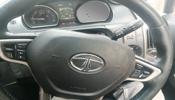 2017 Tata Hexa XTA 4X2 6 STR, Diesel, Automatic, 1,86,053 km, interior