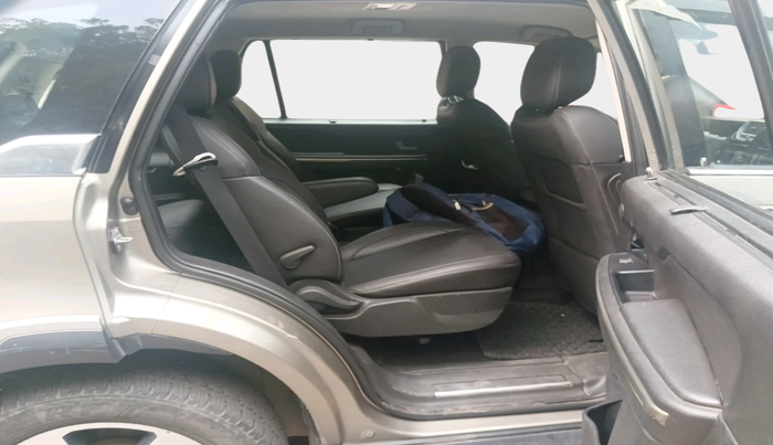 2017 Tata Hexa XTA 4X2 6 STR, Diesel, Automatic, 1,86,053 km, interior