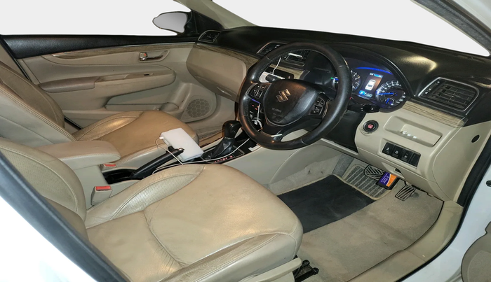 2018 Maruti Ciaz ALPHA  AT 1.5 SHVS PETROL, Petrol, Automatic, 1,32,298 km, interior