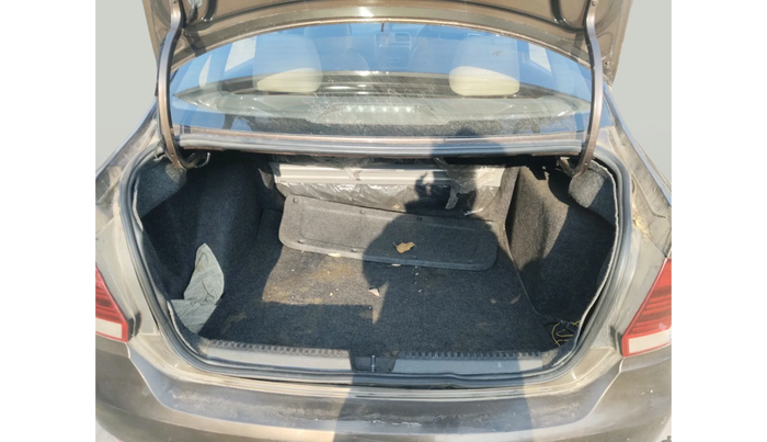 2016 Volkswagen Vento HIGHLINE PETROL AT, Petrol, Automatic, 2,14,898 km, exterior