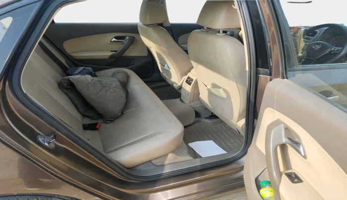 2016 Volkswagen Vento HIGHLINE PETROL AT, Petrol, Automatic, 2,14,898 km, interior