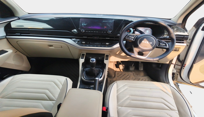 2024 KIA CARENS LUXURY PLUS 1.5 DIESEL 7 STR, Diesel, Manual, 4,577 km, interior