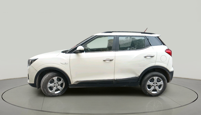 2019 Mahindra XUV300 W6 1.2 PETROL, Petrol, Manual, 38,377 km, exterior