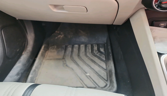 2023 Hyundai VENUE S 1.2, Petrol, Manual, 10,004 km, interior