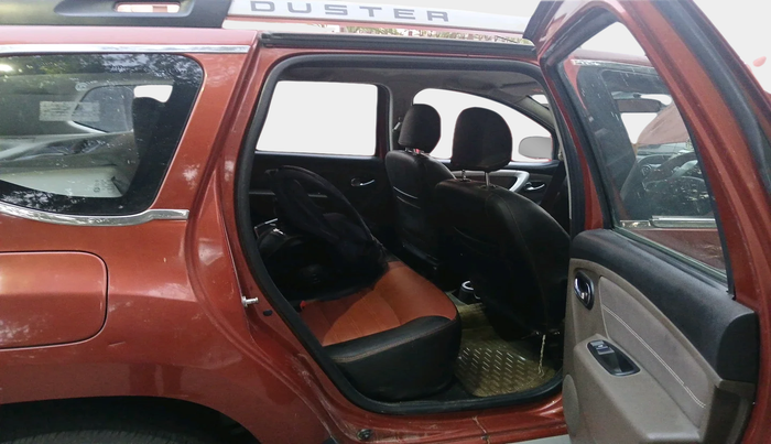 2018 Renault Duster 110 PS RXZ 4X2 AMT DIESEL, Diesel, Automatic, 1,37,740 km, interior