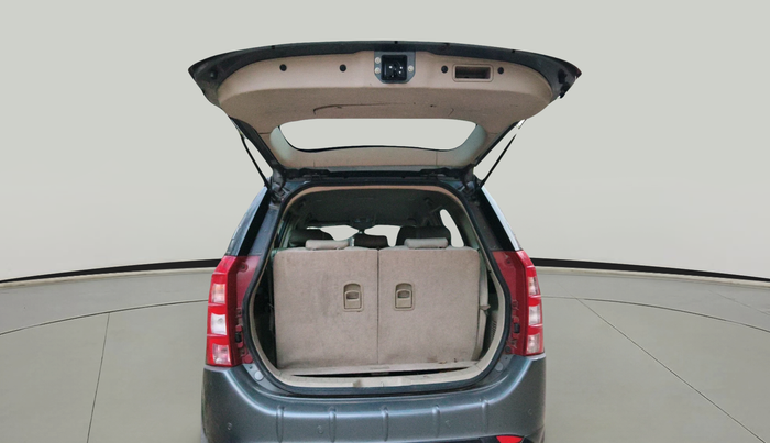 2016 Mahindra XUV500 W6, Diesel, Manual, 59,003 km, exterior