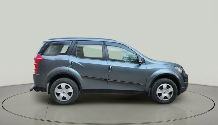 2016 Mahindra XUV500 W6, Diesel, Manual, 59,003 km, exterior