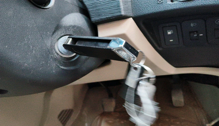 2016 Mahindra XUV500 W6, Diesel, Manual, 59,003 km, interior