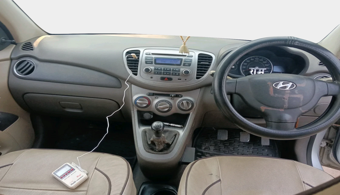 2012 Hyundai i10 MAGNA 1.1, Petrol, Manual, 81,600 km, interior