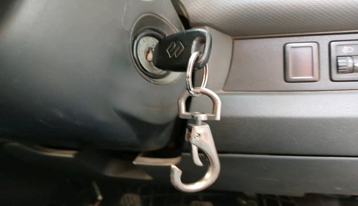 2011 Maruti Ritz LXI, Petrol, Manual, 1,18,898 km, interior