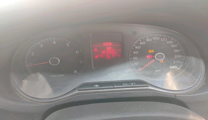 2011 Volkswagen Polo COMFORTLINE 1.2L PETROL, Petrol, Manual, 1,01,342 km, interior