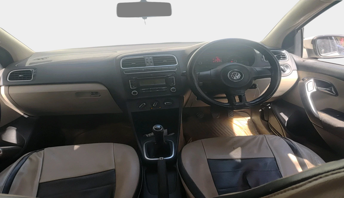 2011 Volkswagen Polo COMFORTLINE 1.2L PETROL, Petrol, Manual, 1,01,342 km, interior