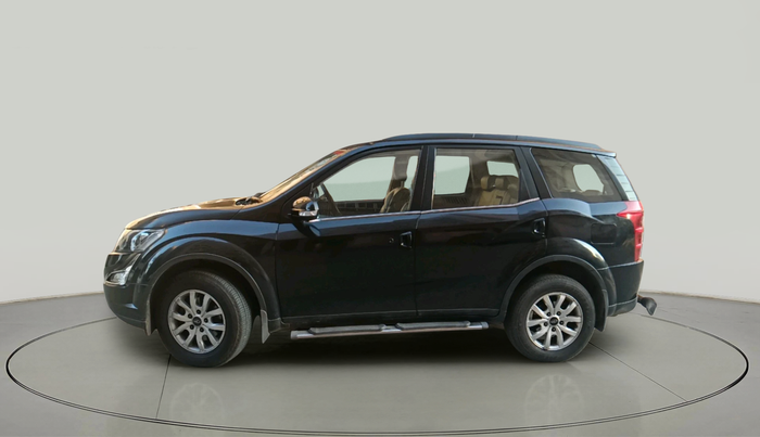 2017 Mahindra XUV500 W10 AT, Diesel, Automatic, 57,879 km, exterior