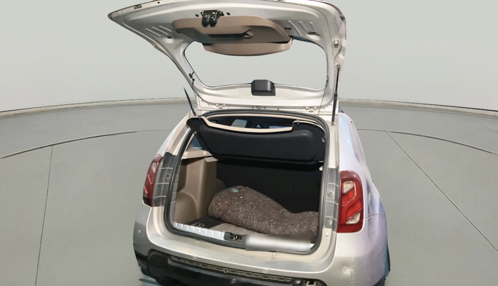 2017 Renault Duster RXE 1.6 PETROL, Petrol, Manual, 61,111 km, exterior