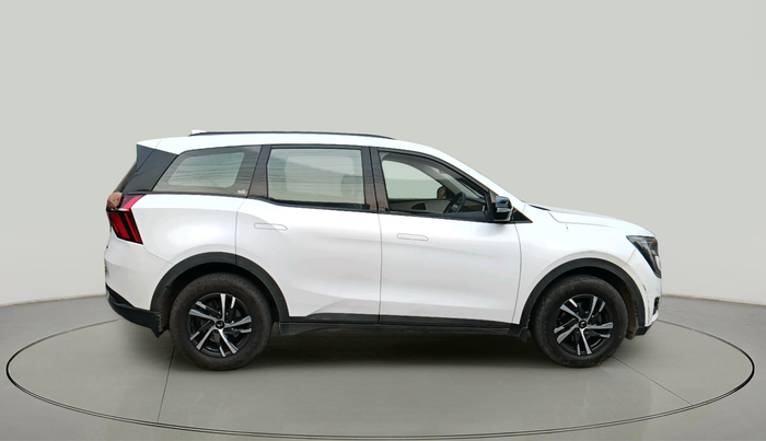 2024 Mahindra XUV700 AX 5 P MT 5 STR, Petrol, Manual, 28,597 km, exterior