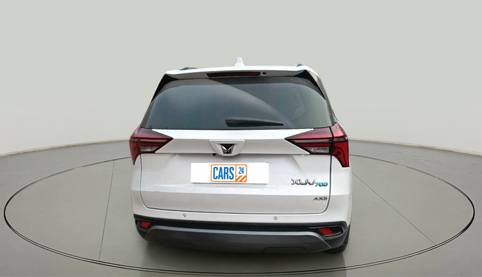 2024 Mahindra XUV700 AX 5 P MT 5 STR, Petrol, Manual, 28,597 km, exterior
