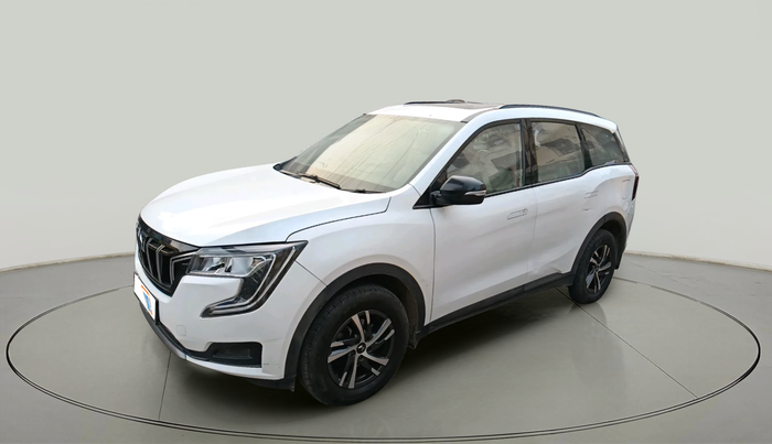 2024 Mahindra XUV700 AX 5 P MT 5 STR, Petrol, Manual, 28,597 km, exterior