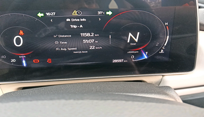 2024 Mahindra XUV700 AX 5 P MT 5 STR, Petrol, Manual, 28,597 km, interior